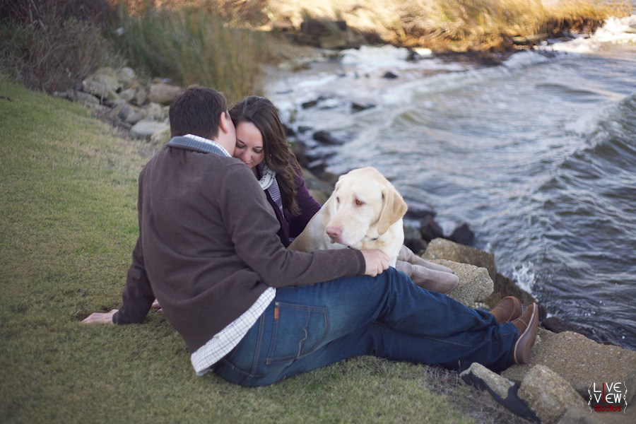 engagement photos with pets, best coastal engagement photos