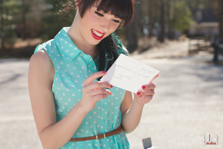 woman reading a love letter, retro inspired portrait photography