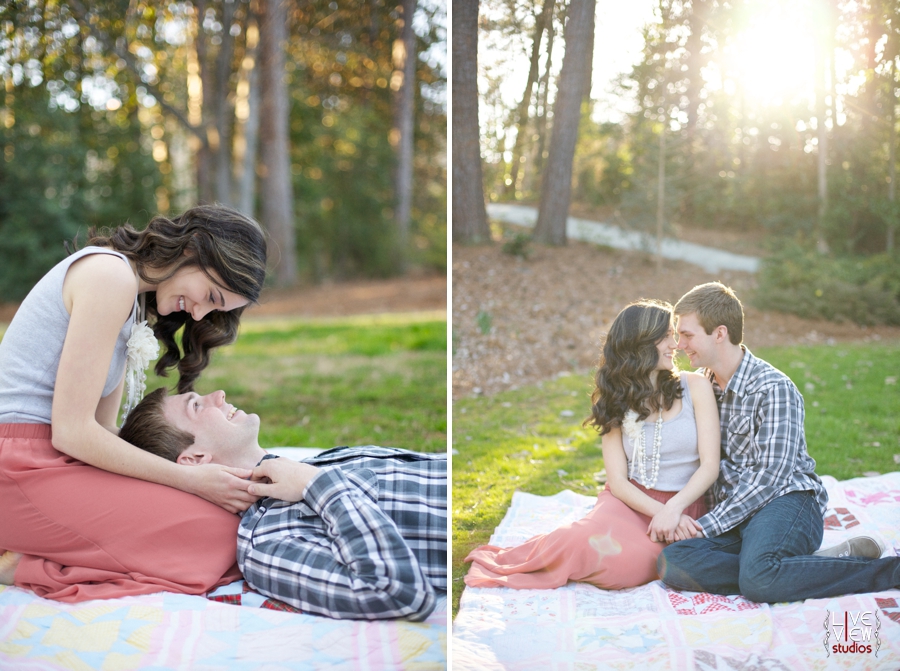 cute engagement poses, romantic engagement photography