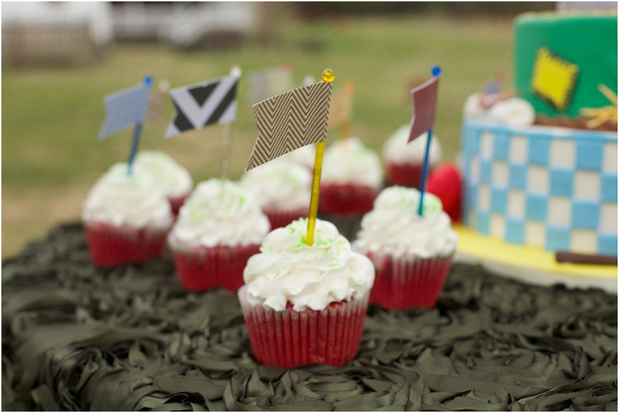 bright wedding color schemes, oz-inspired wedding photography
