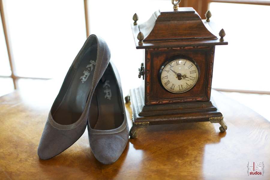 brides vintage flats, 20's inspired wedding photography