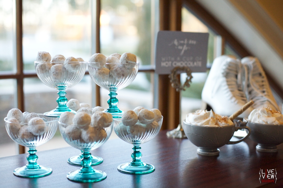 little pastries covered in powdered sugar, winter themed wedding reception ideas, raleigh nc wedding photographers