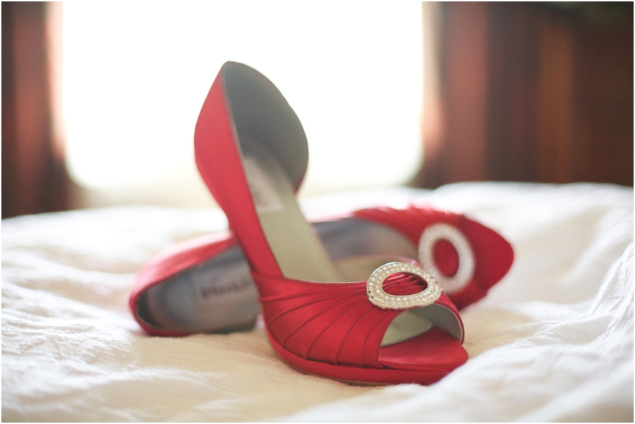 bride's cherry red high heels, southern wedding photographers 