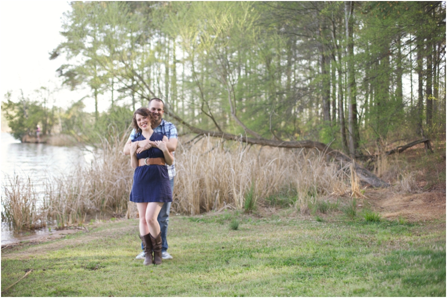 lakeside engagement photography