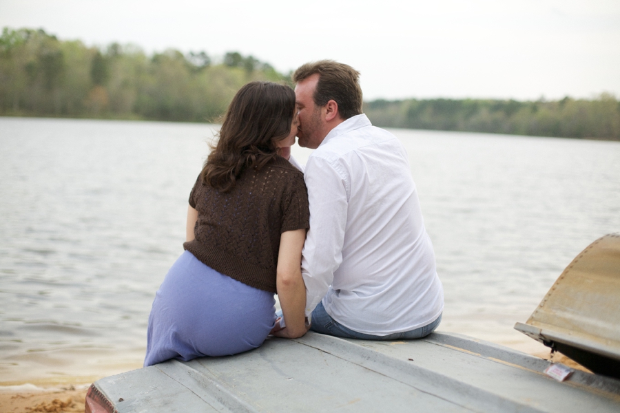 waterside kiss, southern engagement photography
