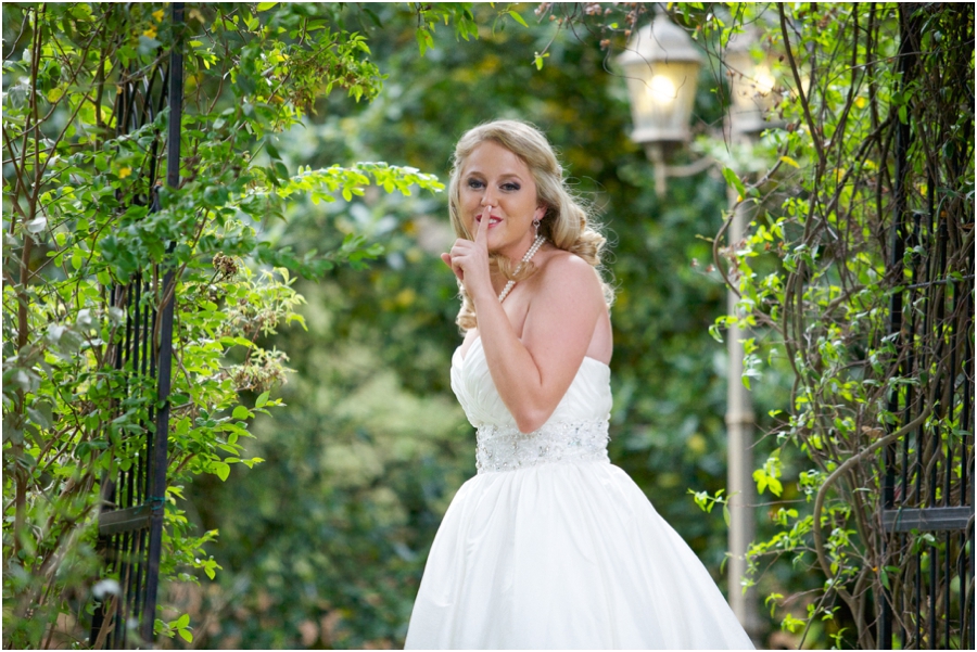 romantic first look photography, garden bridal photography