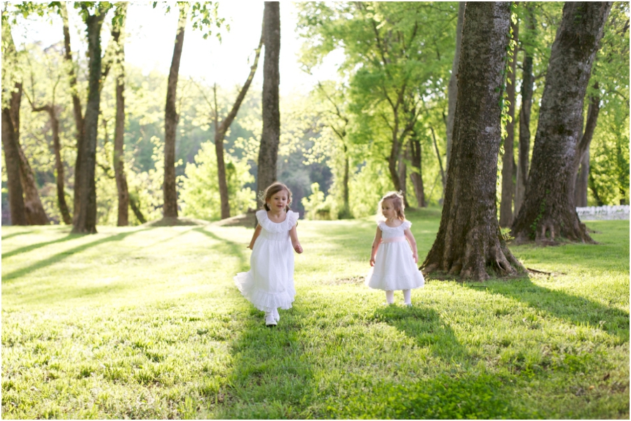 flowergirls playing in a field, forest wedding photography, rustic outdoor wedding photographers