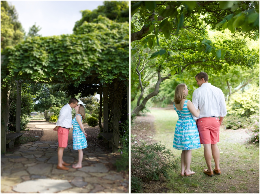 cute engagement portrait poses, summer engagement photography