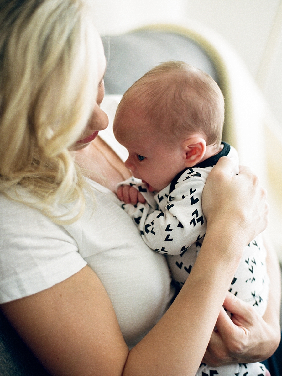 fine-art-film-newborn-photography_0012