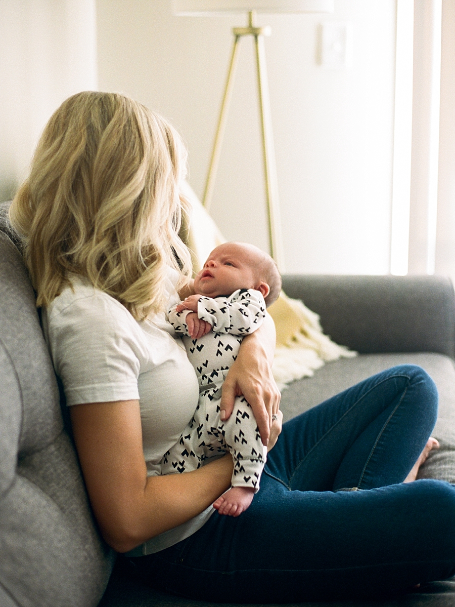 fine-art-film-newborn-photography_0013