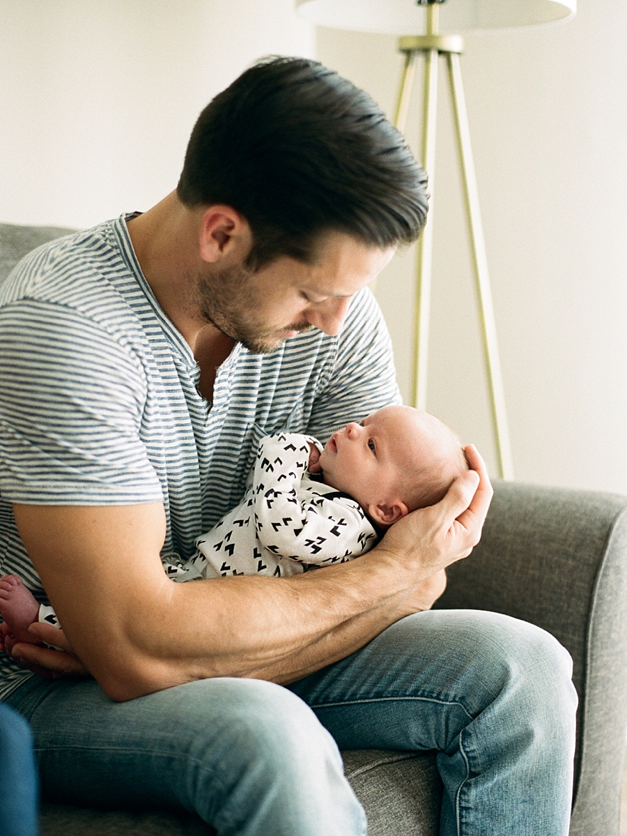 fine-art-film-newborn-photography_0017
