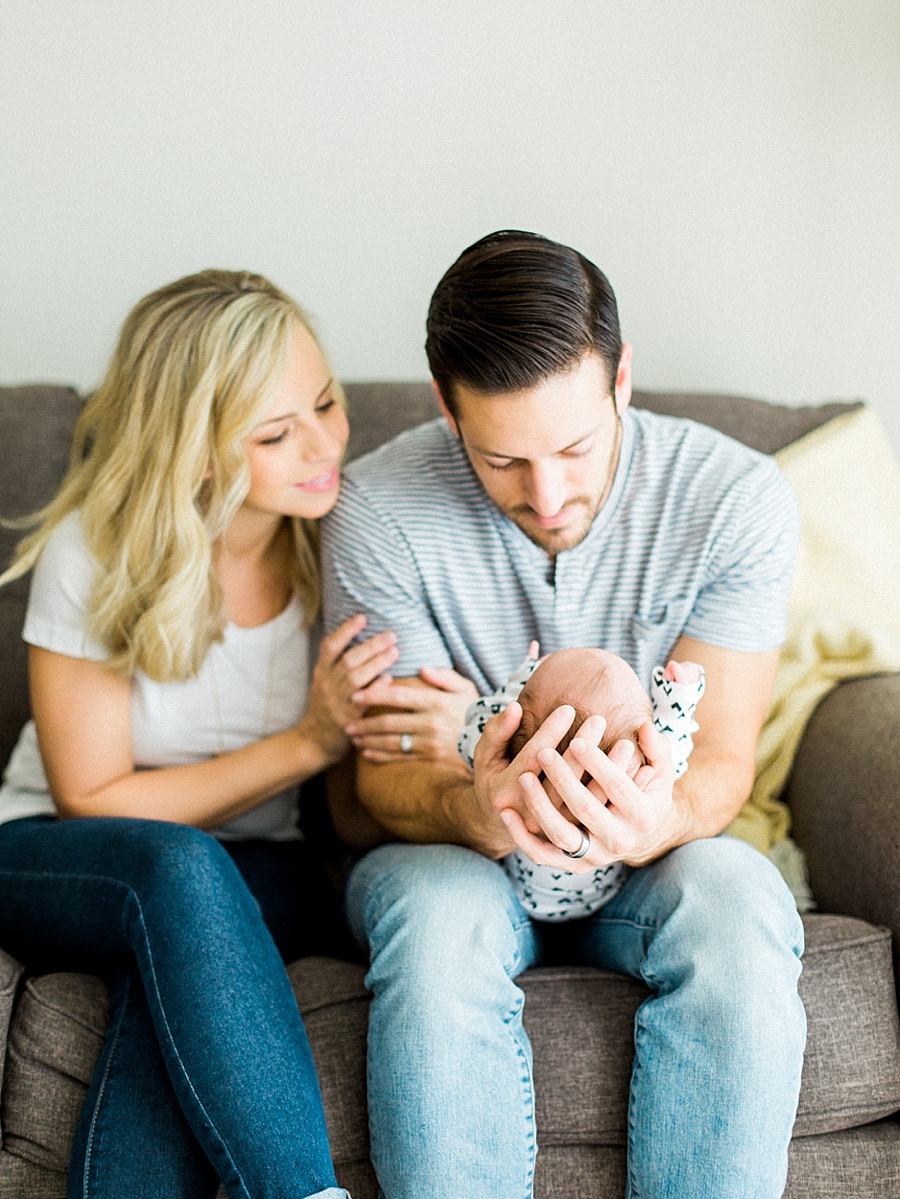 fine-art-film-newborn-photography_0023