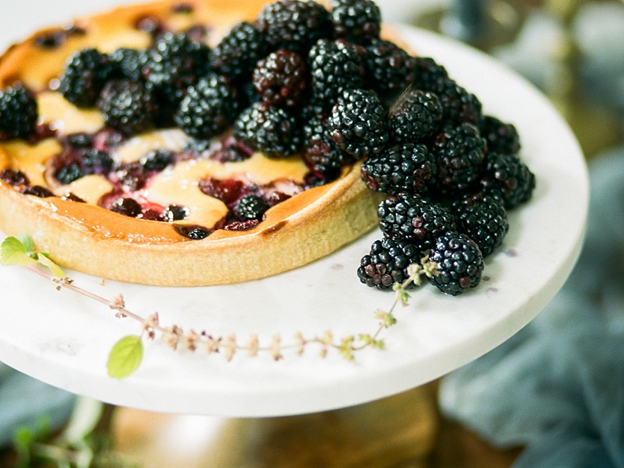 french-elopement-intimate-home-recption-dinner_0033