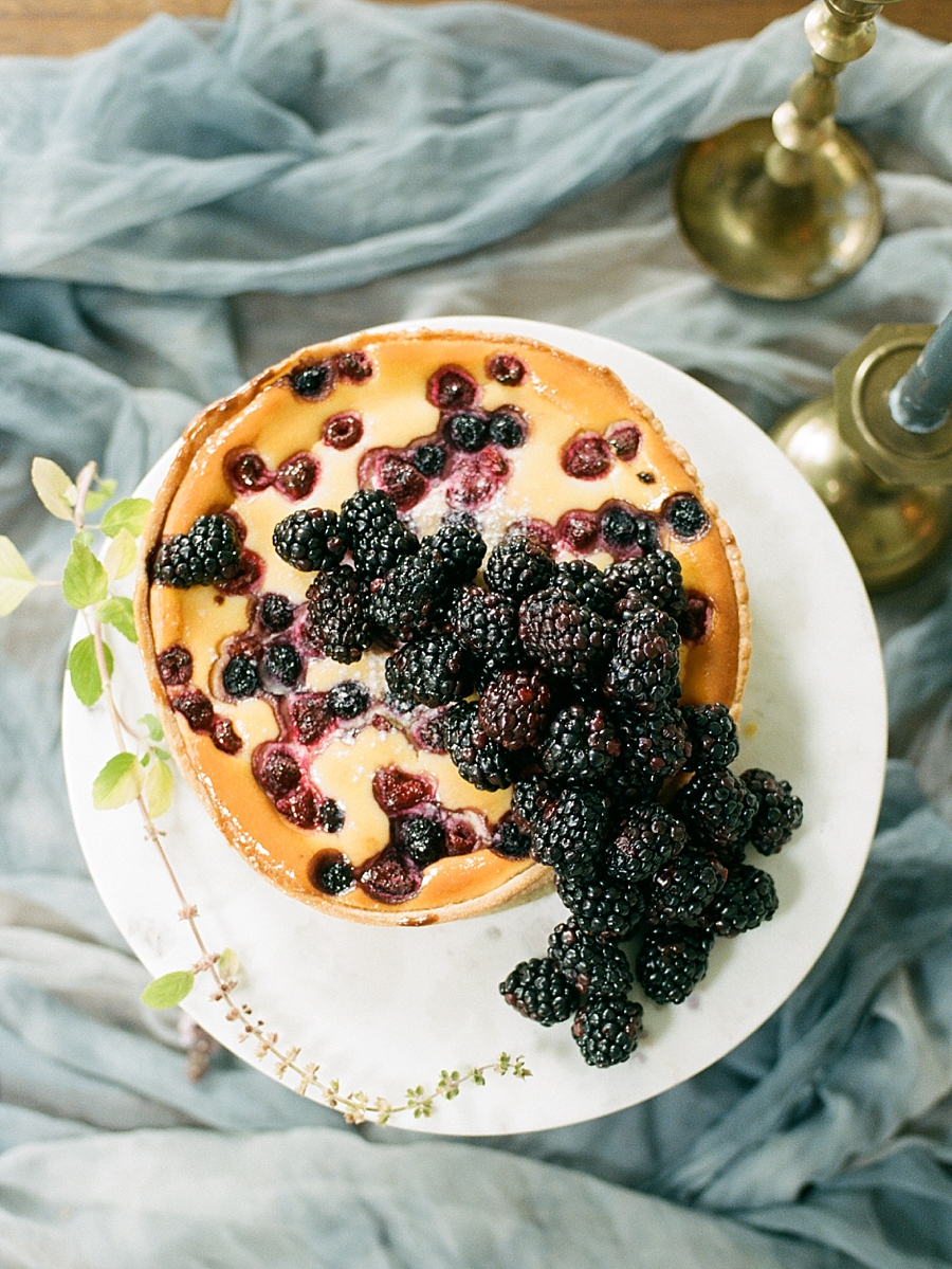 french-elopement-intimate-home-recption-dinner_0035