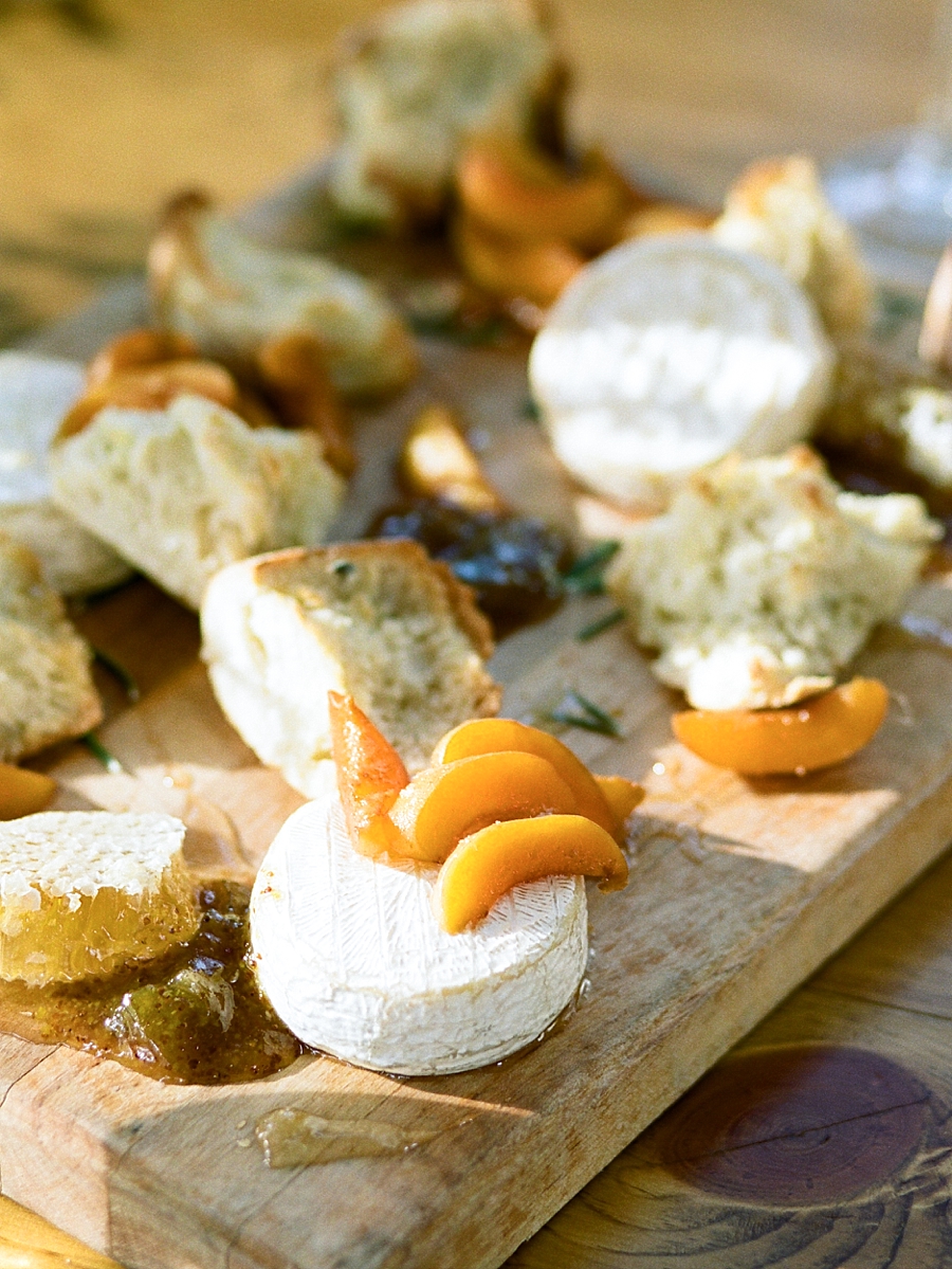 french-elopement-intimate-home-recption-dinner_0063